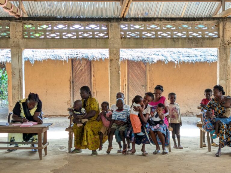Congo Measles Outbreak - Mothers and Children at Health Facility